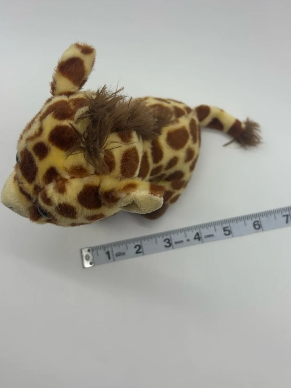 Ty Brown and Cream Giraffe Beanie Plush with Dark Brown Hooves